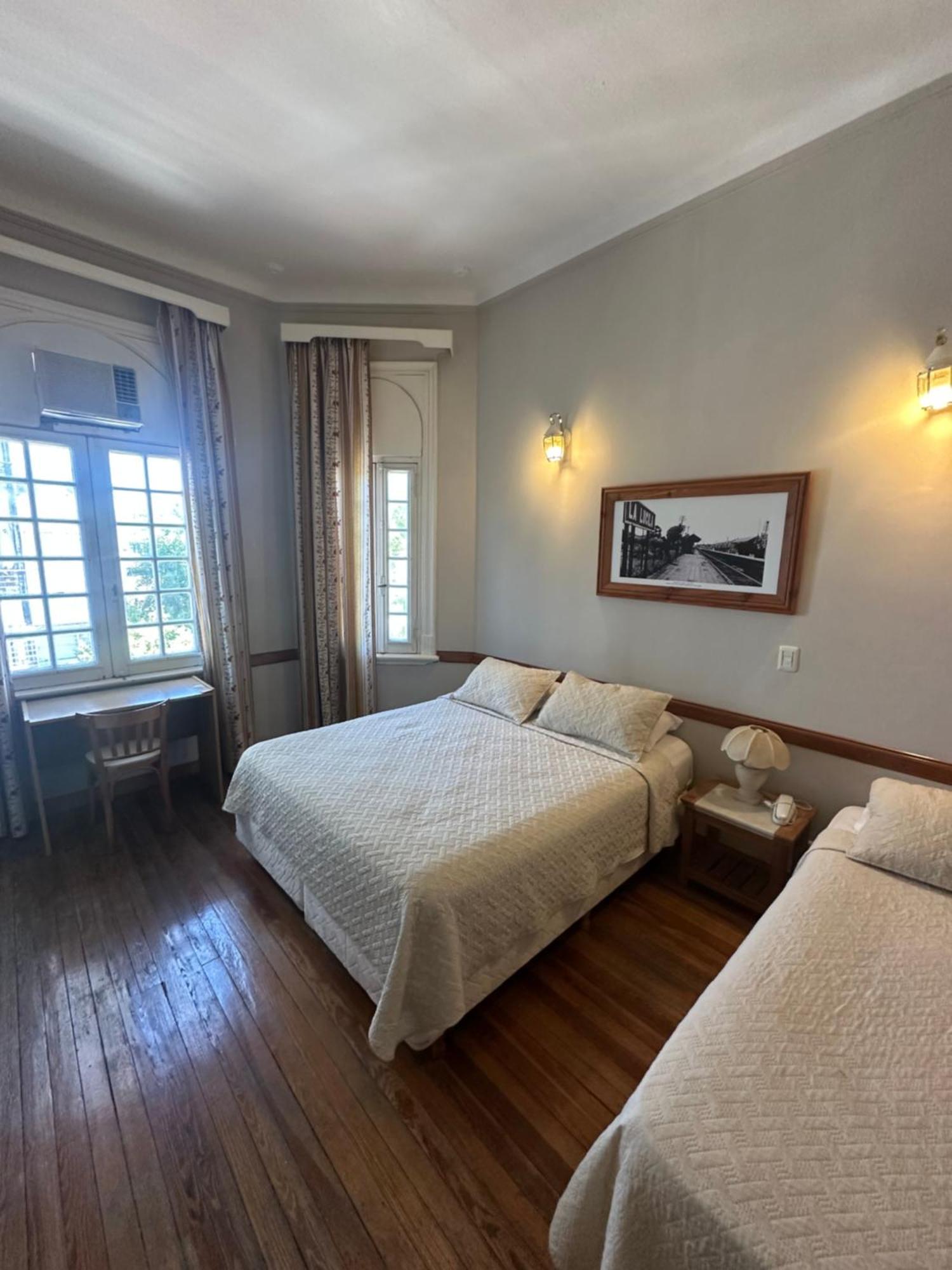 Hotel Vicente Lopez